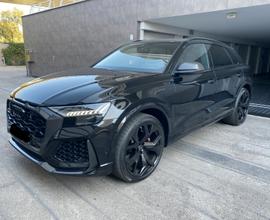 Audi rsq8 tfsi v8 quattro dynamic plus carbon look