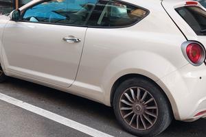 alfa   romeo  mito 1.4   bianca 