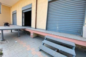 LOCALE 160MQ Pressi Via Appia FL146