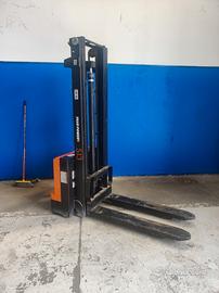 Transpallet elevatore elettrico Plus Power