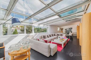 Attico / Mansarda di 147 m² con 4 locali a Roma