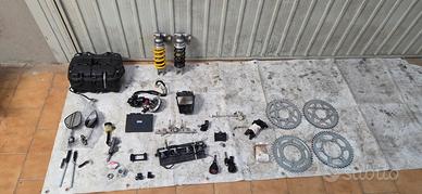 ricambi Yamaha r6 06/16 e qualcosa anche per la 17