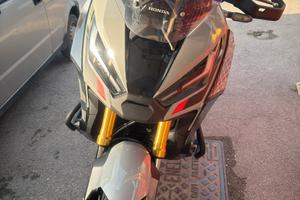 X -ADV 750 cc.