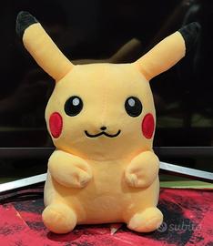 Pikachu Peluche Pokémon 30cm