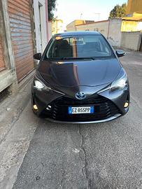 TOYOTA Yaris 2015