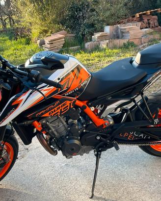 Ktm duke 890 R 2021