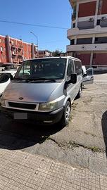 Ford transit 9 posti