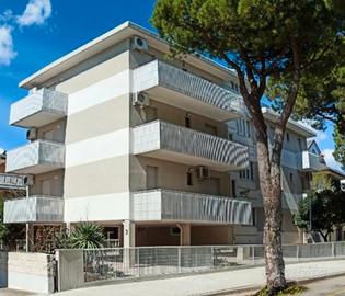 Appartamento Sabbiadoro 50 Metri dal Mare