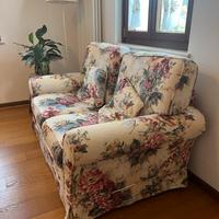 Divano due posti motivo floreale