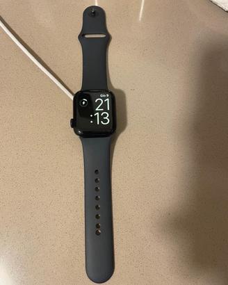 Apple watch  se  40 mm
