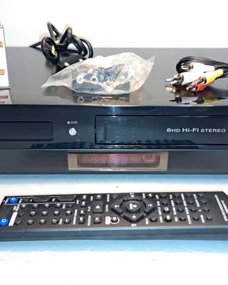 VIDEOREGISTRATORE VHS DVD LG V390 COMBO PERFETTO