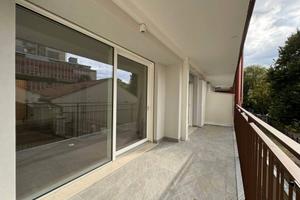 Appartamento di 74 m² con 3 locali e box auto a Pa