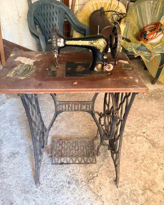 Postazione vintage Singer