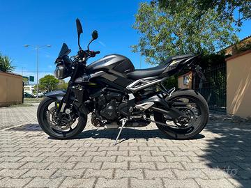 Triumph Street Triple 765 R