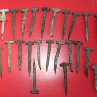 24 Chiodi antichi testa rettangolare