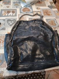 Borsa in pelle con catena