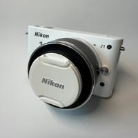 Nikon 1J 1 e obiettivo 10-30