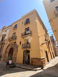 MULTILOCALE A TRAPANI