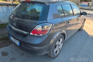 Opel Astra Gpl del 2010 km 147mila problemi testat