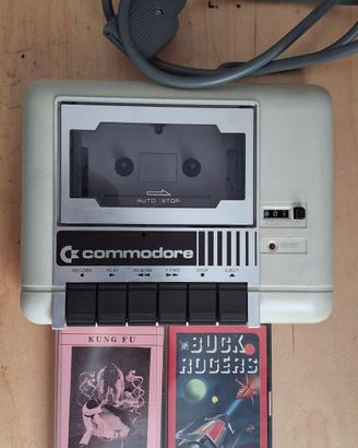 Datassette 1530 CN2 con manuale , box e 2 giochi