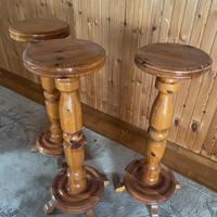 3 colonne in legno