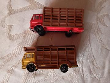 2 macchinine Mercedes 254 majorette anni 80