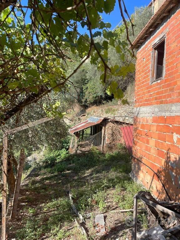 Rustico / Casale di 120 m² con più di 5 locali a P - Vista 4