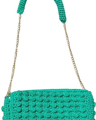 Borsa fatta all’uncinetto con cordino verde smeral