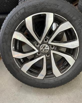 4ruote con cerchi oe Volkswagen