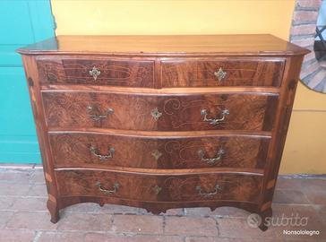Cassettone Luigi XV mosso intarsiato Emiliano