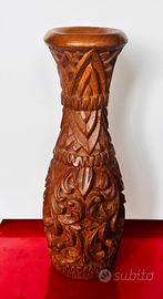 Vaso in legno