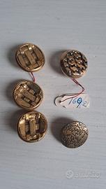 5 bottoni in metallo dorato lucido lavorato donna