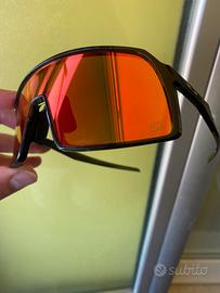 Occhiali Oakley sutro