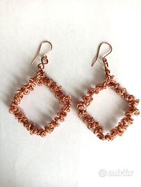 orecchini realizzati a mano in rame