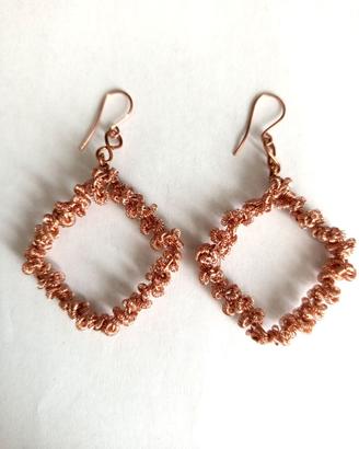 orecchini realizzati a mano in rame