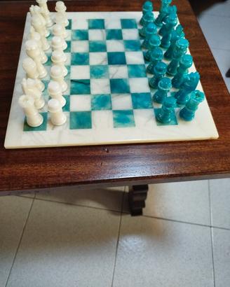 Scacchiera in alabastro 