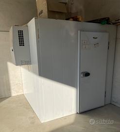 Cella Frigo 2x2x2, con motore e pavimento