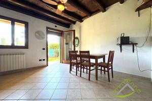 DUE LOCALI CON INGRESSO INDIPENDENTE