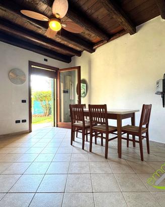DUE LOCALI CON INGRESSO INDIPENDENTE