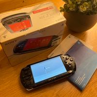 PSP - 3004 Batteria nuova, senza carica batteria