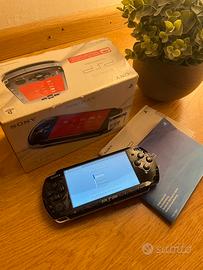 PSP - 3004 Batteria nuova, senza carica batteria