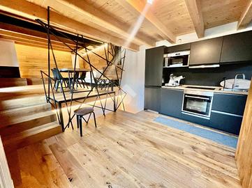 CASA SEMINDIPENDENTE A PONTE DI LEGNO