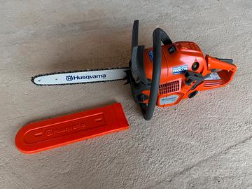 Motosega husqvarna 135 mark II pari al nuovo