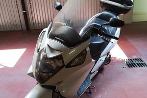 Honda Silver Wing 600 - 2003