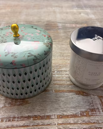Due candele profumate Cotone e The bianco