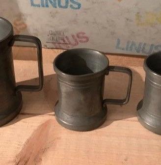 Piccoli boccali in peltro (3)