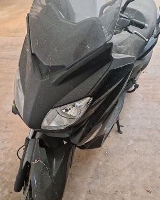 scooter incidentato