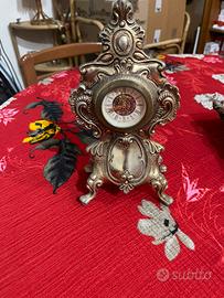 Orologio da tavolo vintage in stile barocco