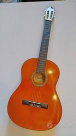 Chitarra classica nuova, mai usata