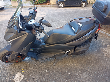 Yamaha xmax 400